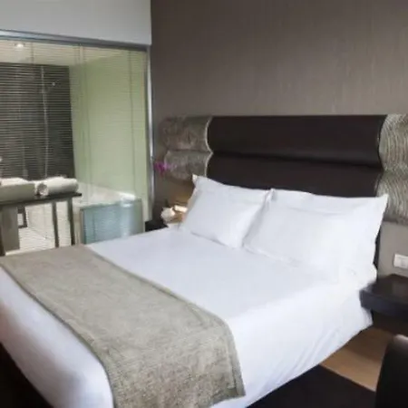 Luna Dos Carqueijais